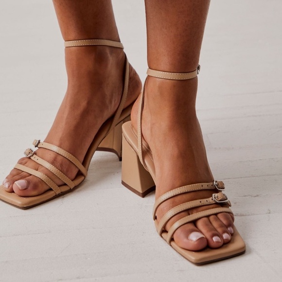 Free People Niki Strappy Heel New In Box Sz 39.5 - Picture 1 of 10